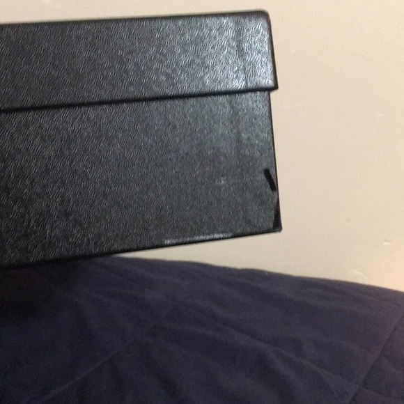 Channel Shoe Box - Picture 5 of 7